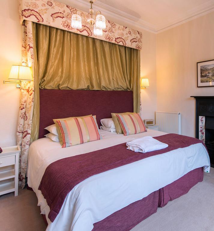 Ascot House 4*